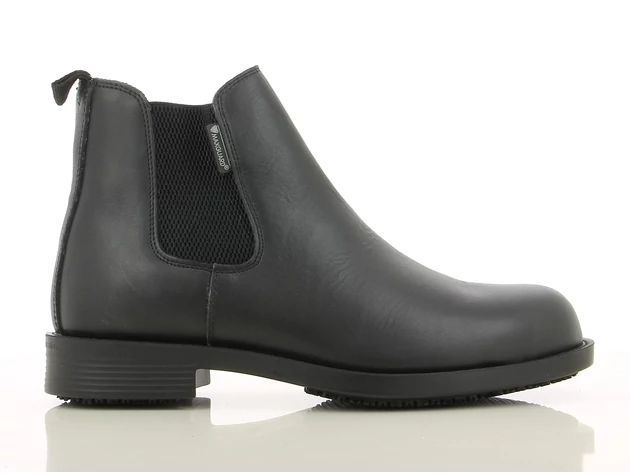 G703 csizma